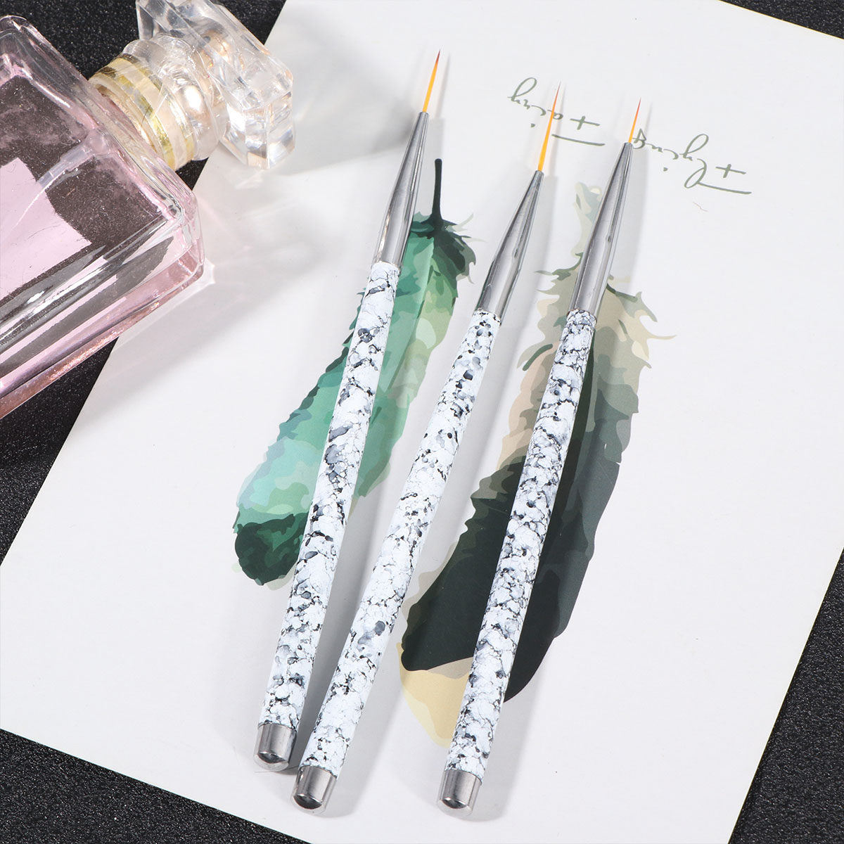 Lot de 3 pinceaux pour nail ar - Nail Art Natural avis et prix
