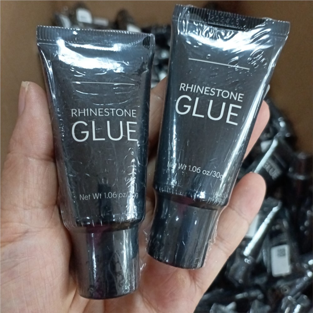 Colle à ongles biscuits pour b - Rhinestone Nail Gem avis et prix